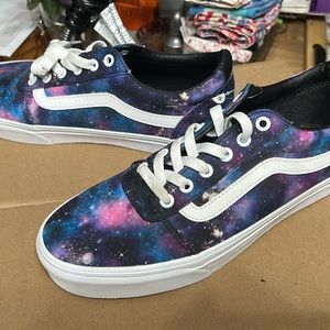 Vans skate shoes, galaxy print, Sz 9.5